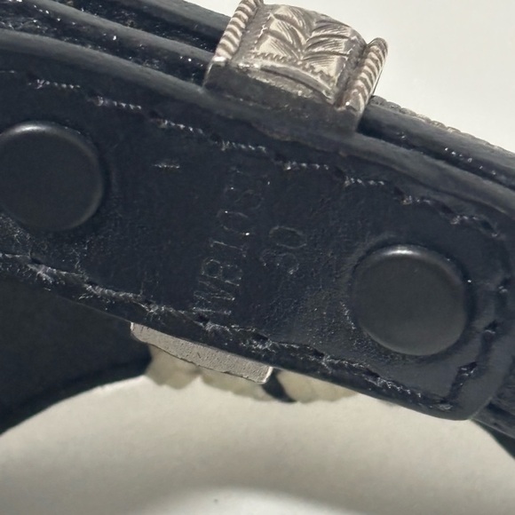 Vintage 1997 Ranger Western Belt Black Tooled Leather Silver Cross Conchos - Picture 4 of 6